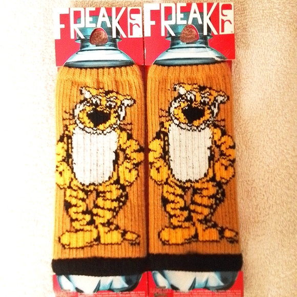 Freaker Bottle Sweater Mizzou Tigers set of 2, fits Beer, yeti, Nalgene & more! - Picture 1 of 5